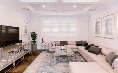 Witte woonkamer shutters